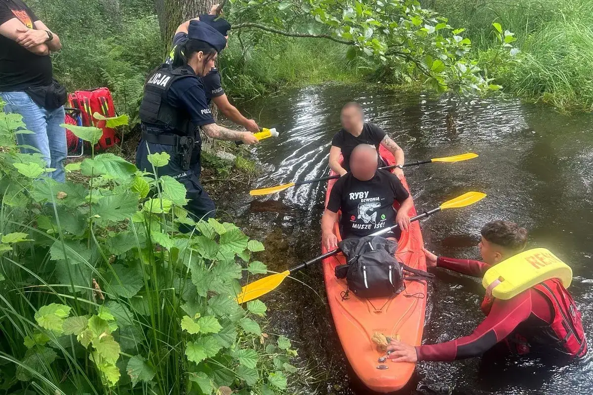 Zdjęcie Czy na kajaku można pić alkohol? Poznaj przepisy i konsekwencje