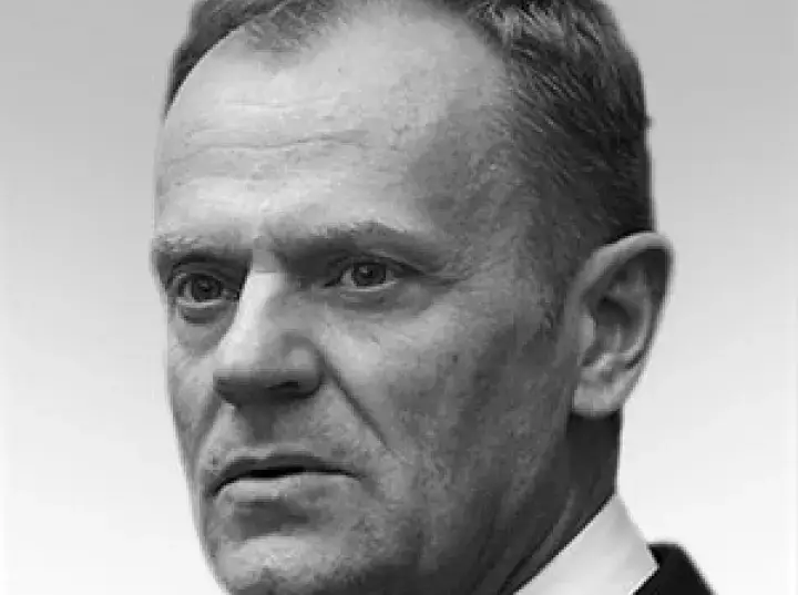 Zdjęcie W jakiej partii jest Tusk? Zaskakujące fakty o jego przynależności