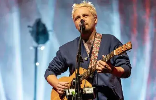 Zdjęcie Ile trwa koncert Domagały? Sprawdź, co musisz wiedzieć!