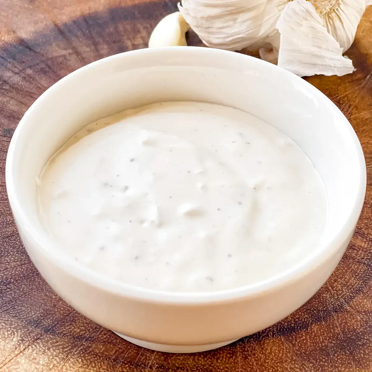 Zdjęcie Sos czosnkowy jak z restauracji – prosty przepis na idealny smak