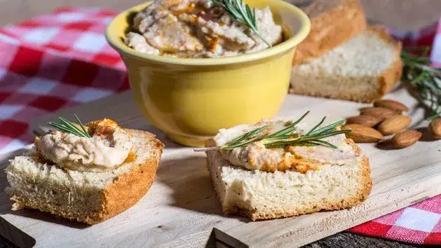 Zdjęcie Pasztet drobiowy kcal - Ile kalorii ma Tw&oacute;j ulubiony pasztet?