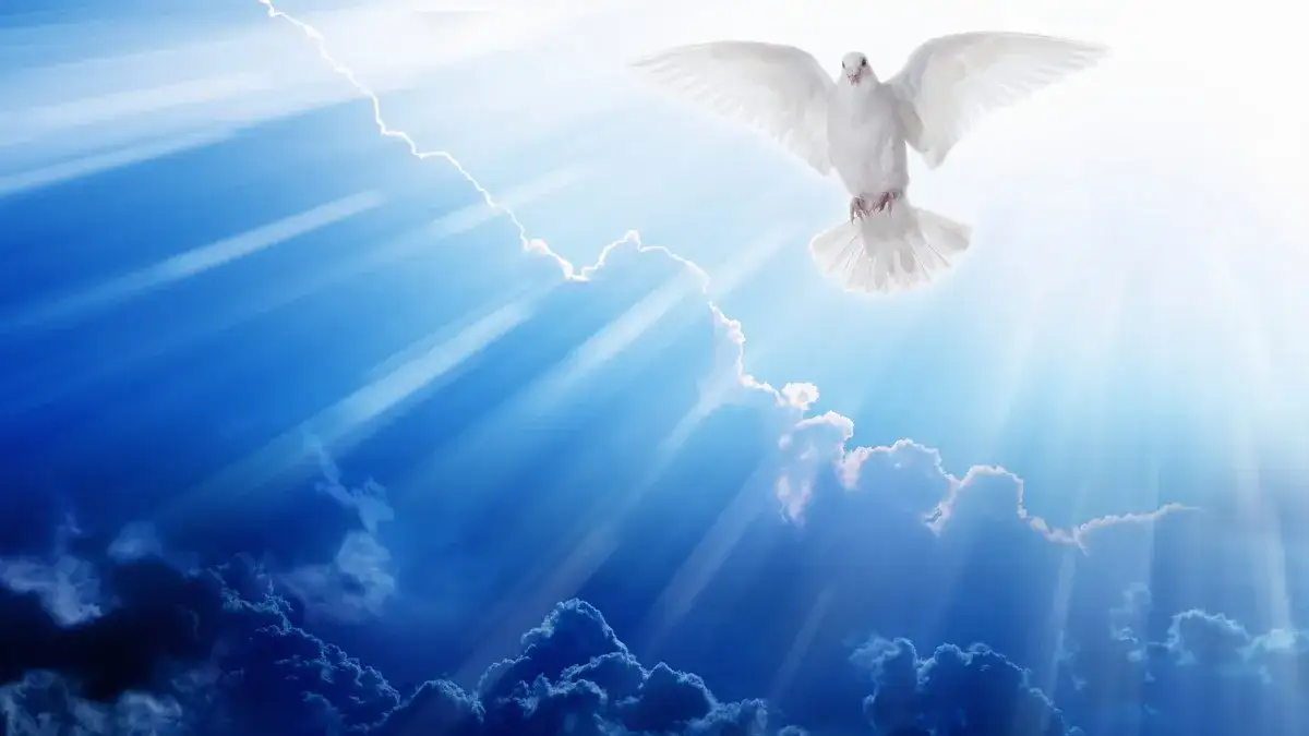 Zdjęcie Kim jest Duch Święty w chrześcijaństwie: poznaj Trzecią Osobę Boską