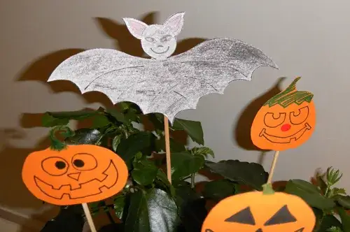 Zdjęcie Kreatywne projekty nietoperzy DIY na Halloween i dla dzieci