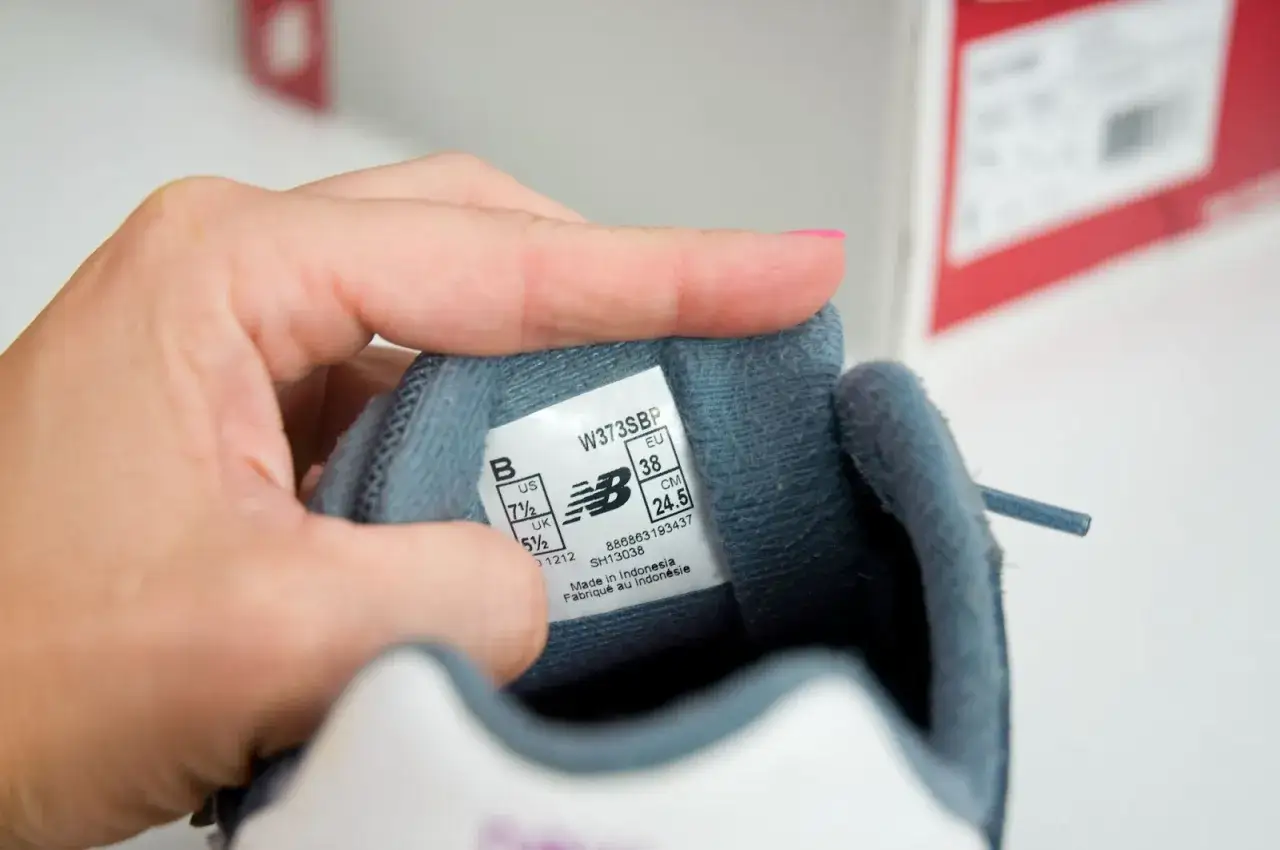 Zdjęcie Jak rozpoznać oryginalne buty? 5 niezawodnych sposobów