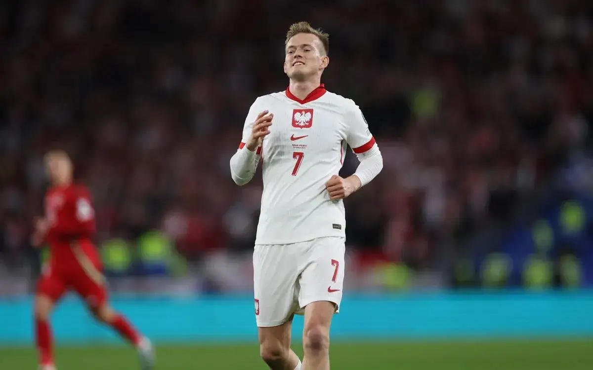 Zdjęcie Karol Świderski statystyki: Jak jego wyniki wpływają na drużynę?