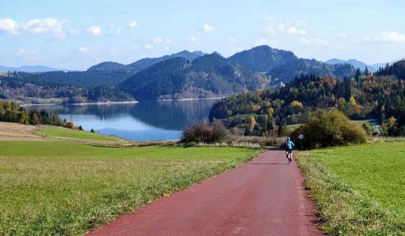 Zdjęcie Trasa rowerowa Czorsztyn mapa: odkryj najpiękniejsze widoki i atrakcje