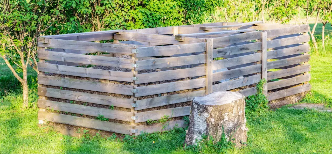 Zdjęcie Kompost z trawy do czego? Odkryj jego niezwykłe zastosowania w ogrodzie