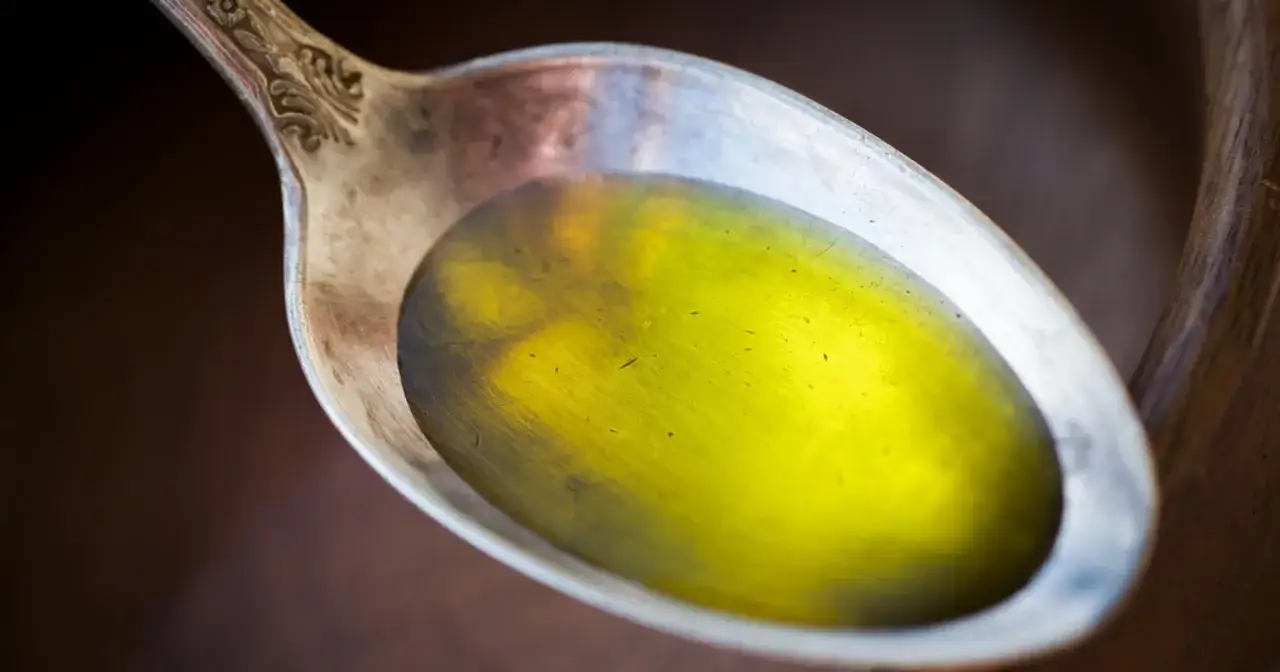 Zdjęcie Czy olej lniany obniża cholesterol? Poznaj naukowe dowody i efekty