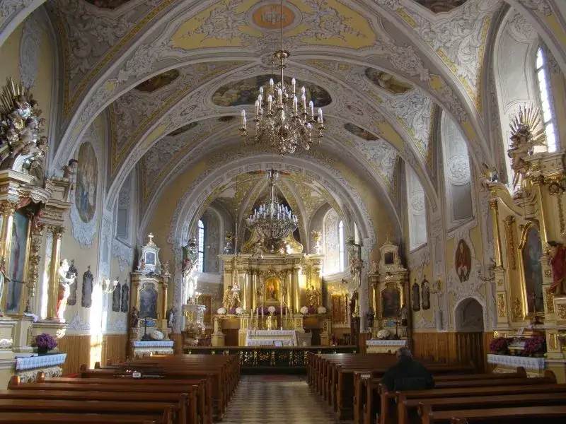 Zdjęcie Sanktuarium Matki Bożej Leśniowskiej w Żarkach - historia i znaczenie