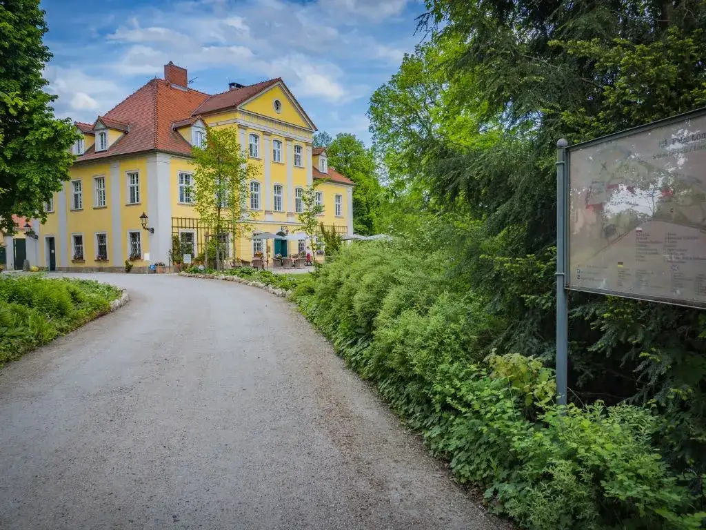Zdjęcie Najlepsze atrakcje w Łomnicy, które musisz zobaczyć podczas wizyty
