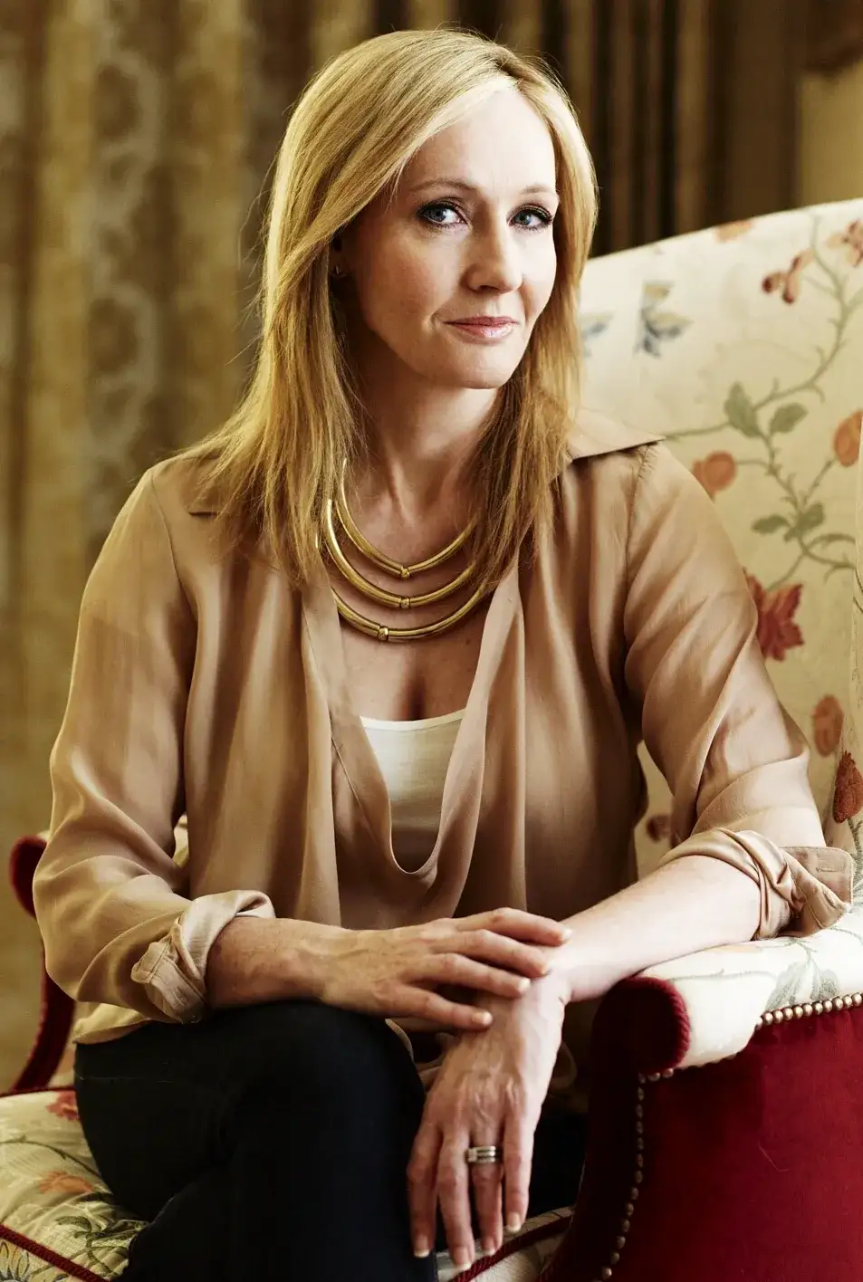 Zdjęcie Kto napisał serię książek o Harrym Potterze? Poznaj J.K. Rowling