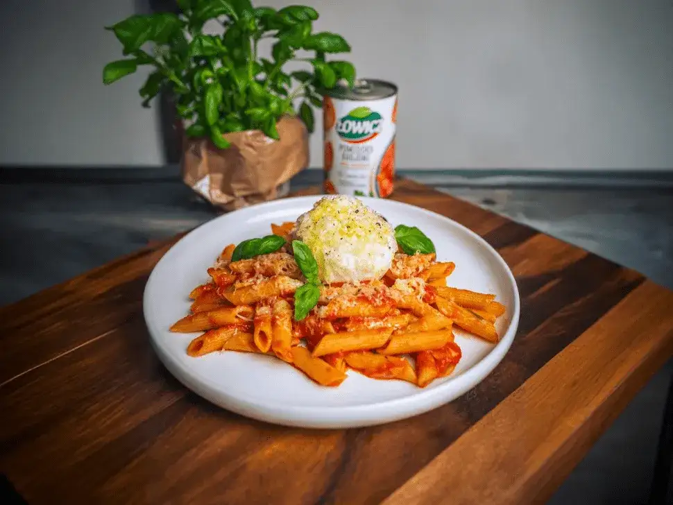 Zdjęcie Penne pomodoro: prosty przepis na idealne włoskie danie makaronowe