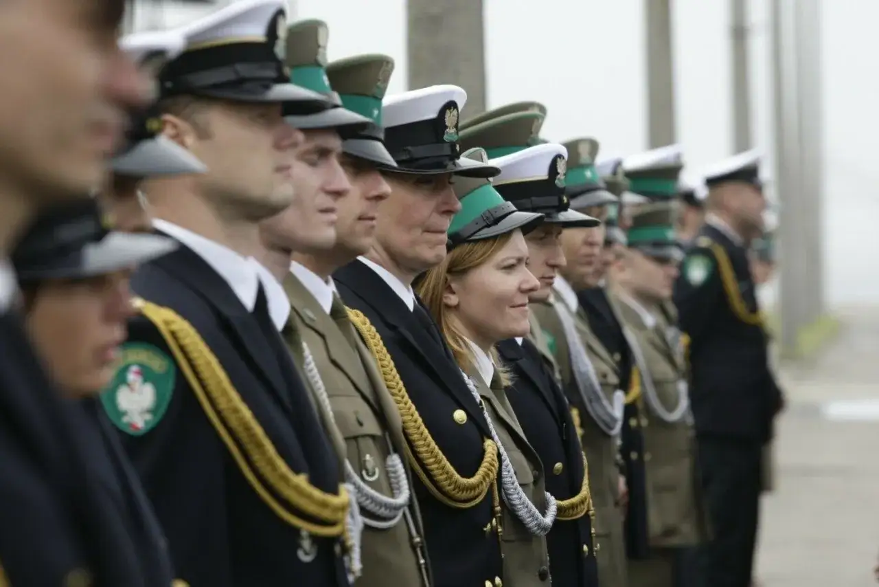 Zdjęcie Ile zarabia straż graniczna? Fakty, które mogą cię zaskoczyć