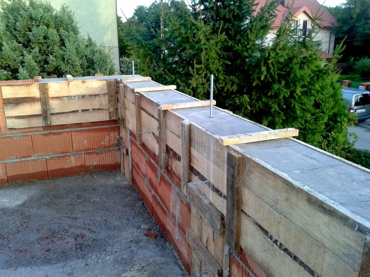 Zdjęcie Jaki beton na wieniec wybrać, aby zapewnić trwałość konstrukcji?