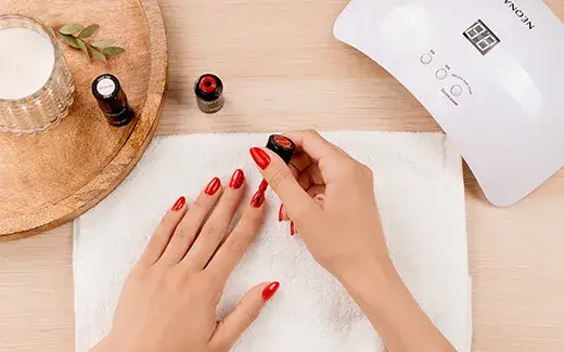 Zdjęcie Jak zrobić manicure hybrydowy NEONAIL w domu bez błędów i stresu