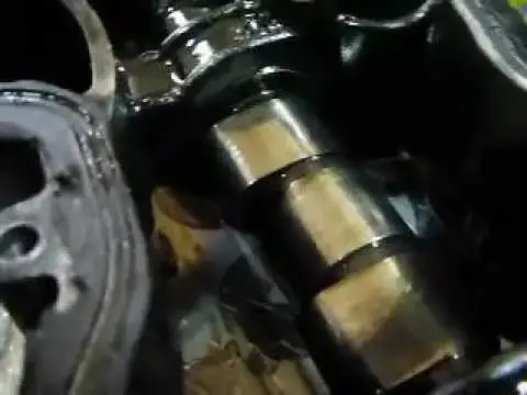 Zdjęcie Wytarty wałek rozrządu objawy benzyna – jak uniknąć poważnych problemów?