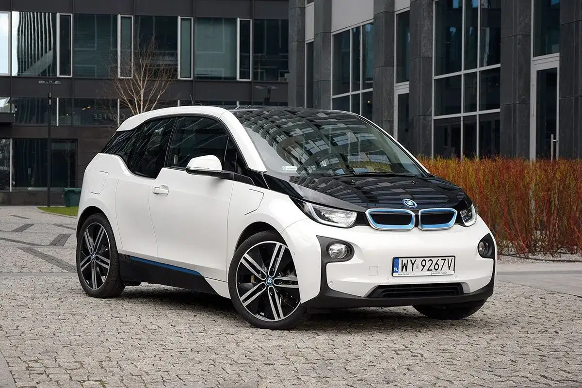 Zdjęcie Ile waży samochód elektryczny? Zaskakujące różnice między modelami