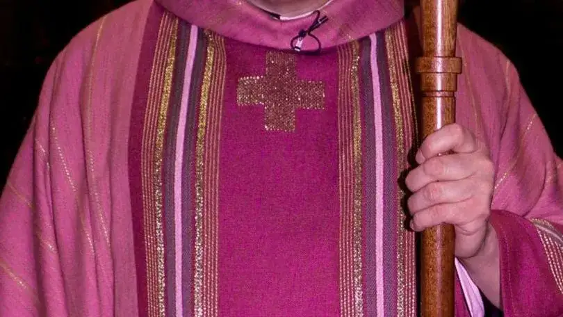 Zdjęcie Kolor szat liturgicznych w adwencie: co oznaczają fiolet i różowy