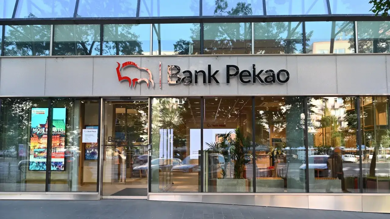 Zdjęcie Kiedy przelew w Banku Pekao? Sprawdź godziny i czas realizacji