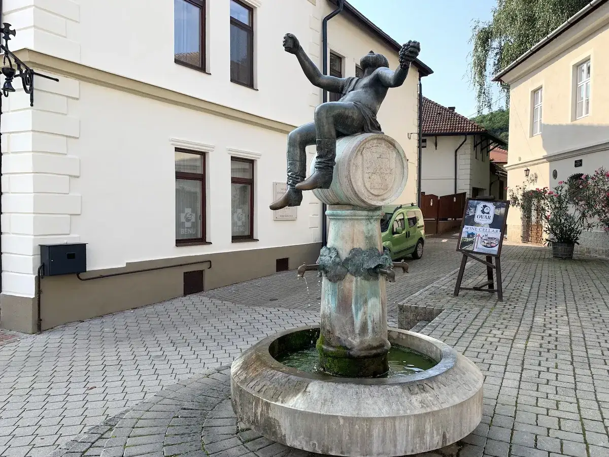 Zdjęcie Najlepsze atrakcje w Tokaju: Odkryj wino i dziedzictwo UNESCO