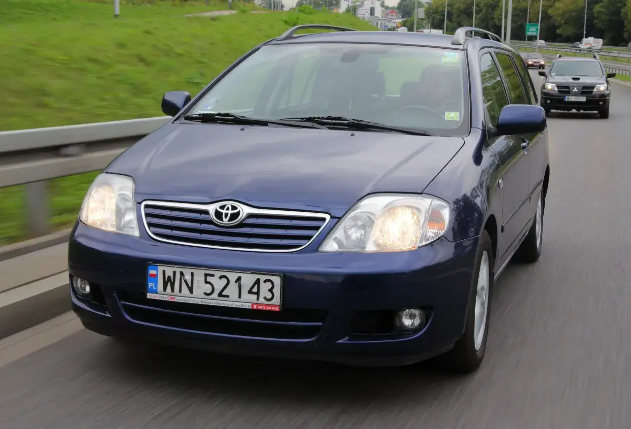 Zdjęcie Toyota Corolla 1.4 benzyna - Opinie użytkowników o tym modelu