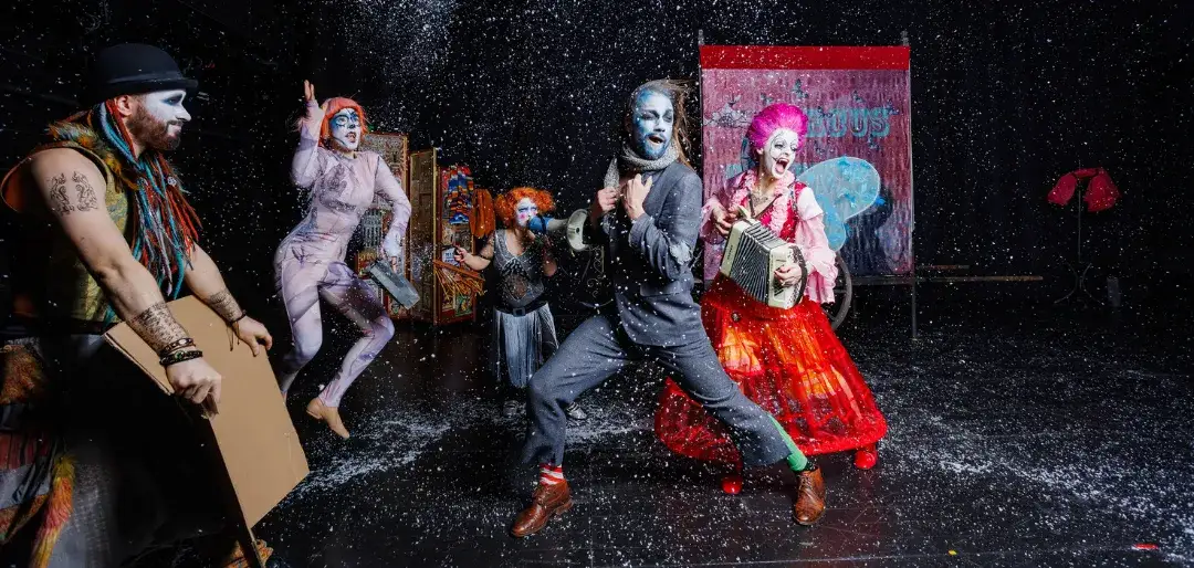 Zdjęcie Spektakl świąteczny dla dzieci - niezapomniane przeżycia i magia świąt