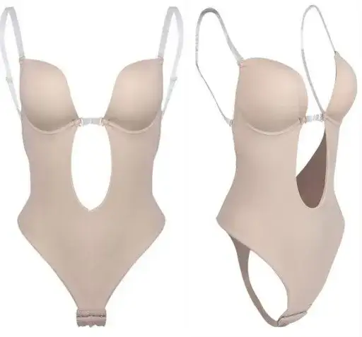 Zdjęcie Jaki stanik do sukni ślubnej z odkrytymi plecami, aby uniknąć wpadek?