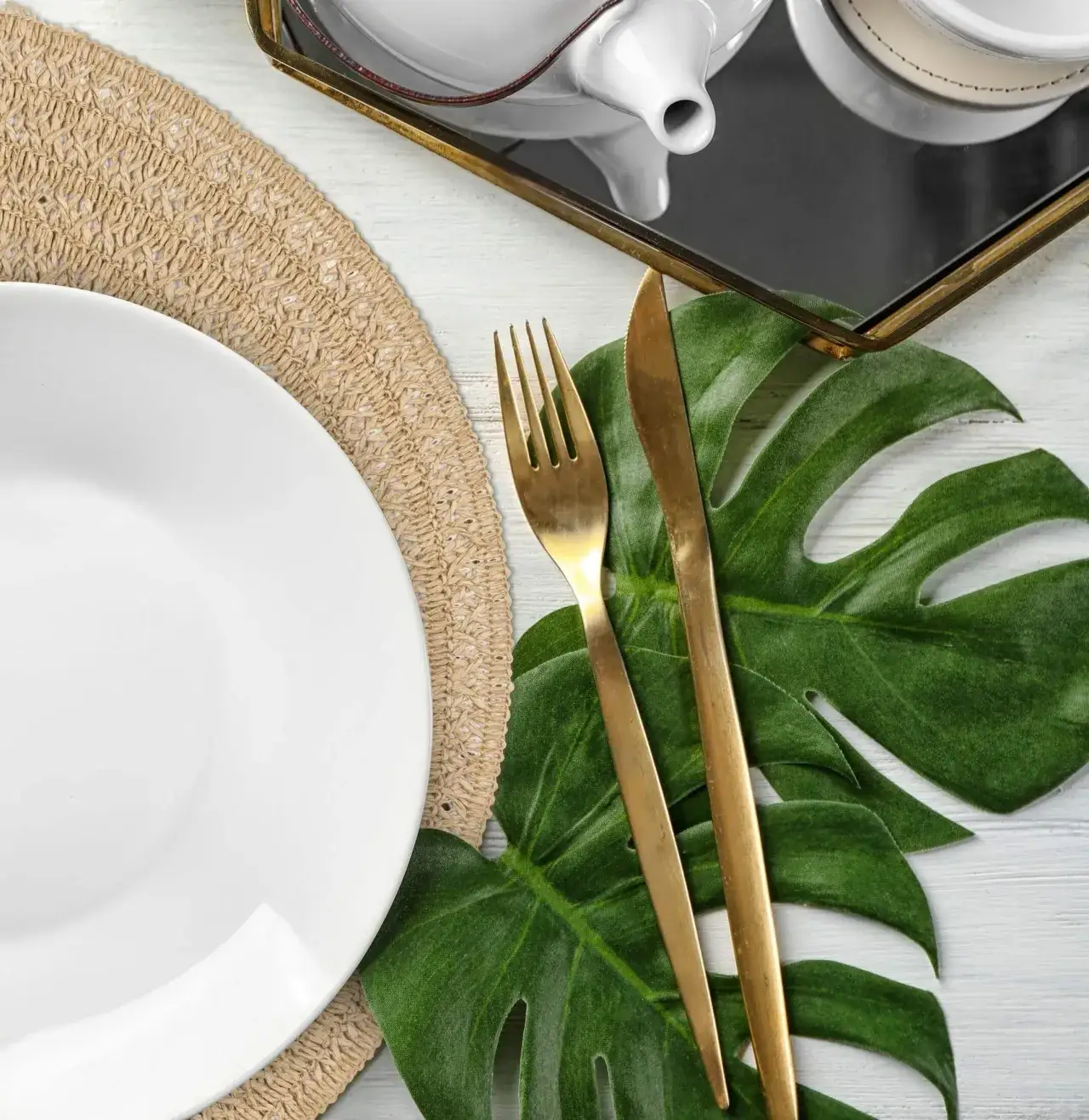 Zdjęcie Jakie podkładki na drewniany stół wybrać, aby chronić meble?