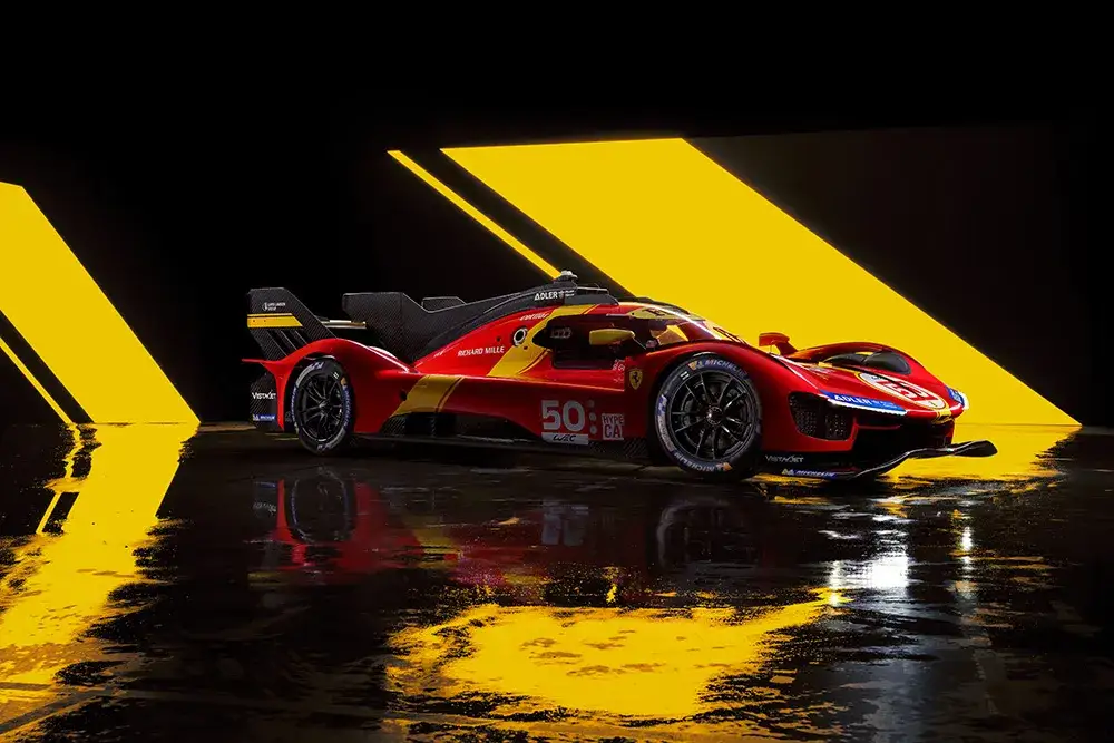 Zdjęcie Ferrari kto to jest? Poznaj Amadeusza Roślika i markę Ferrari