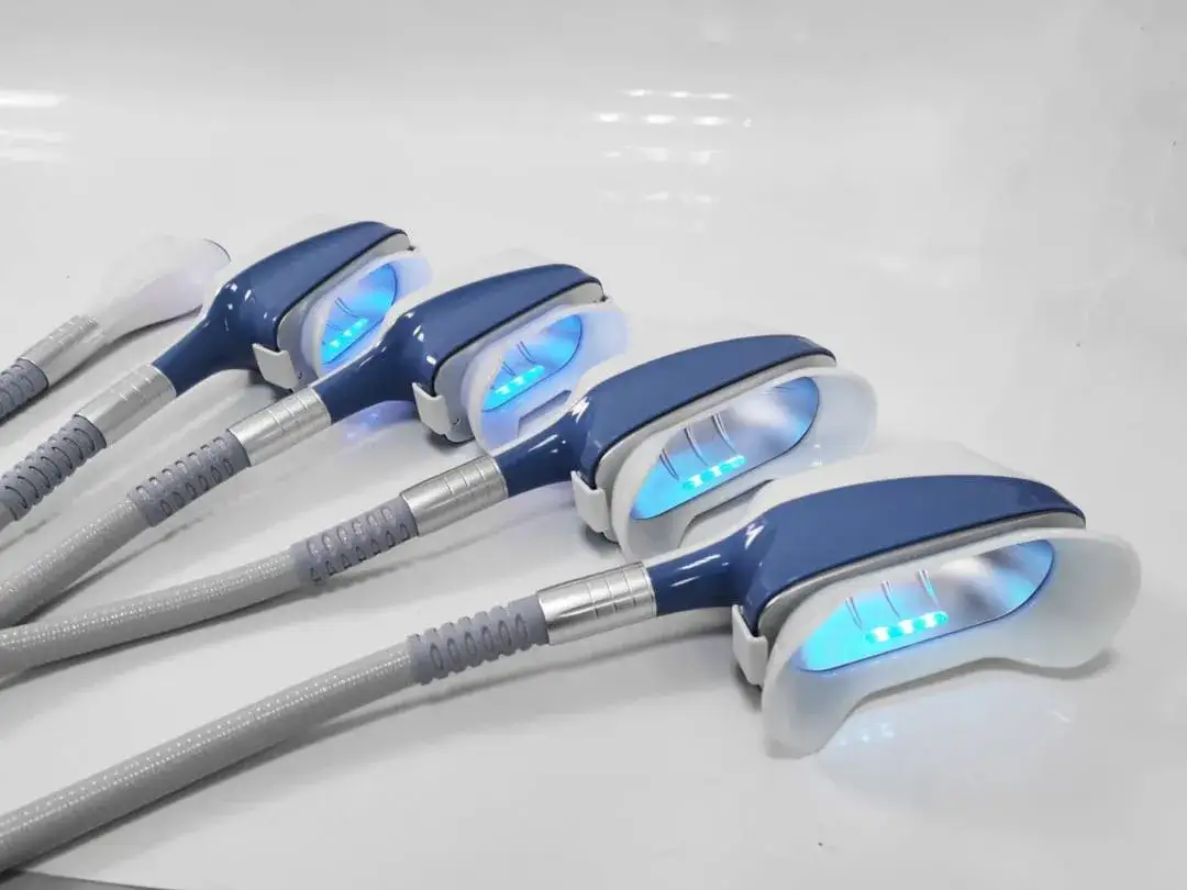 Zdjęcie Kriolipoliza czy liposukcja ultradźwiękowa - która metoda jest skuteczniejsza?