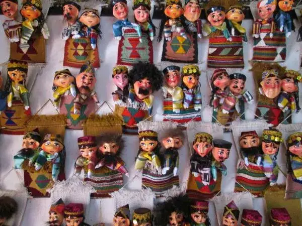 Zdjęcie Co warto kupić w Uzbekistanie: 10 unikatowych pamiątek z serca Azji