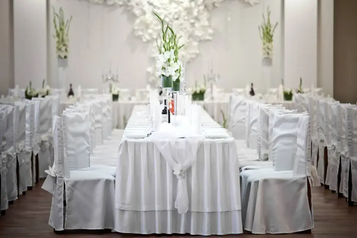 Zdjęcie Leśny dworek brzeziny – idealne miejsce na niezapomniane wesele