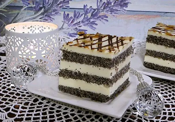 Zdjęcie Pyszne ciasto makówka - tradycyjny przepis na świąteczny wypiek