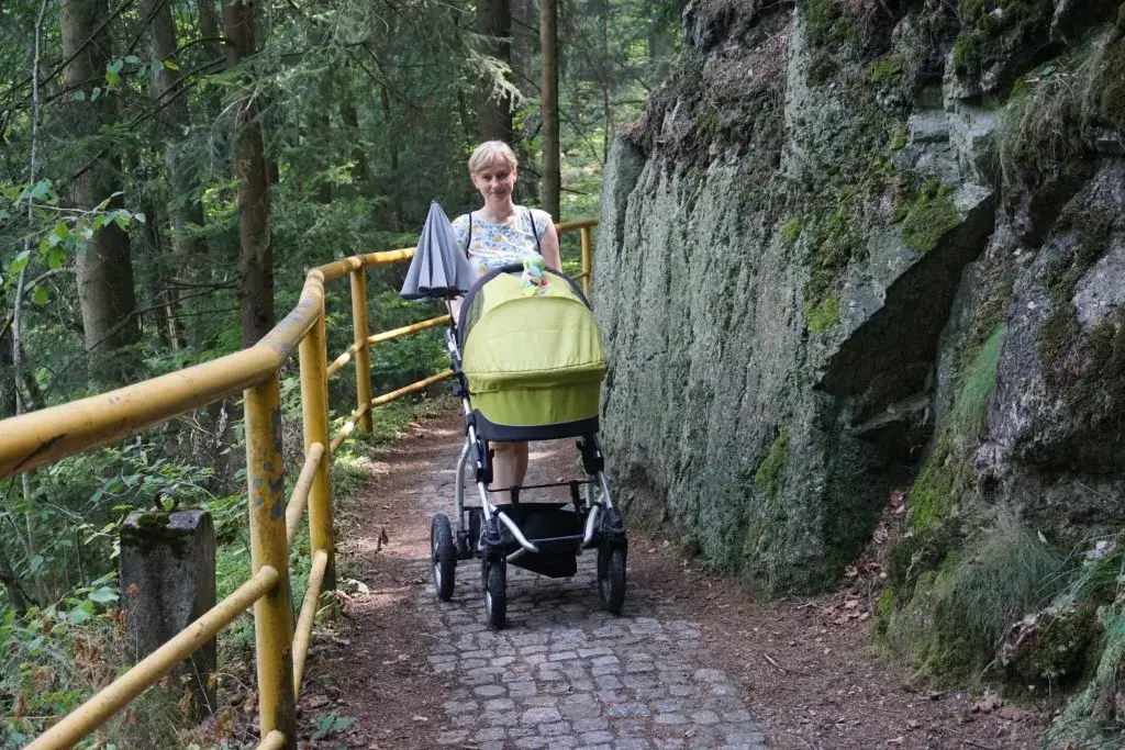 Zdjęcie Najlepsze szlaki górskie dla dzieci - bezpieczne i łatwe trasy