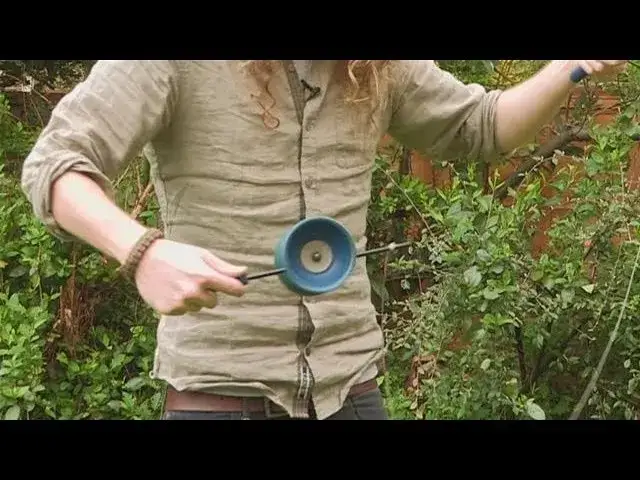 Zdjęcie Diabolo zabawka: historia, zasady gry i korzyści dla dzieci