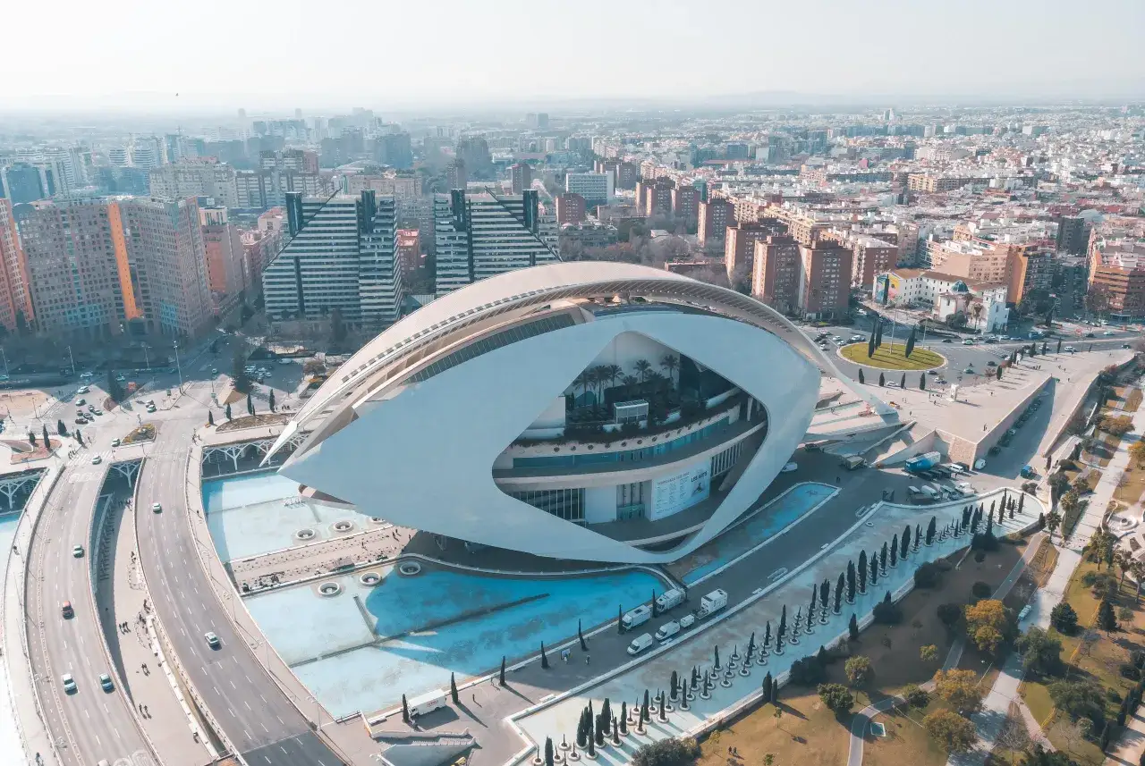Zdjęcie Valencia y alrededores: tu gu&iacute;a esencial para un viaje inolvidable