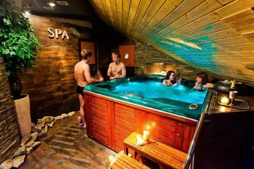 Zdjęcie Jak wybrać idealny pool spa jacuzzi dla relaksu i wellness