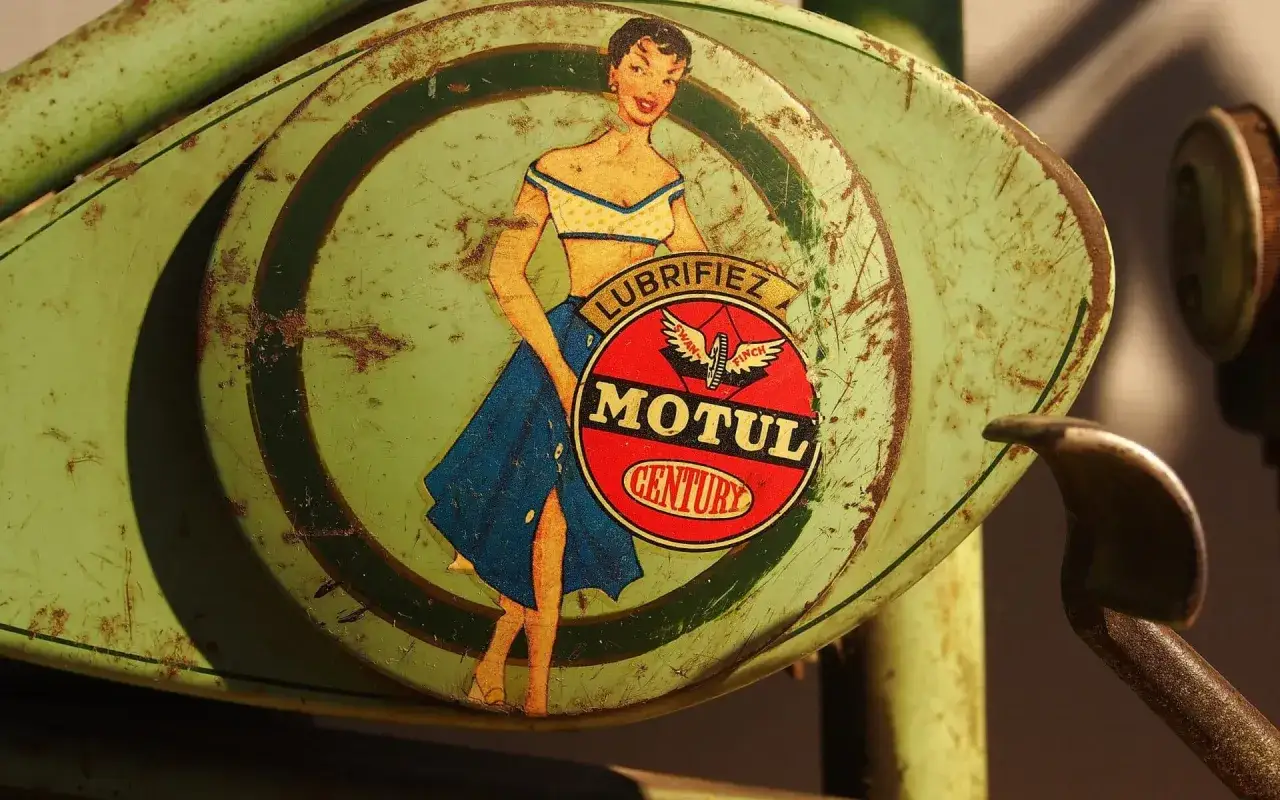Zdjęcie Motul wiki - historia, innowacje i kluczowe produkty w branży smarów