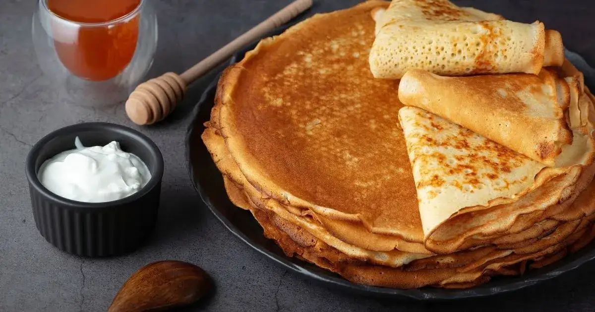 Zdjęcie Cr&ecirc;pes parfaites : les ingr&eacute;dients cl&eacute;s et astuces de pro pour les r&eacute;ussir