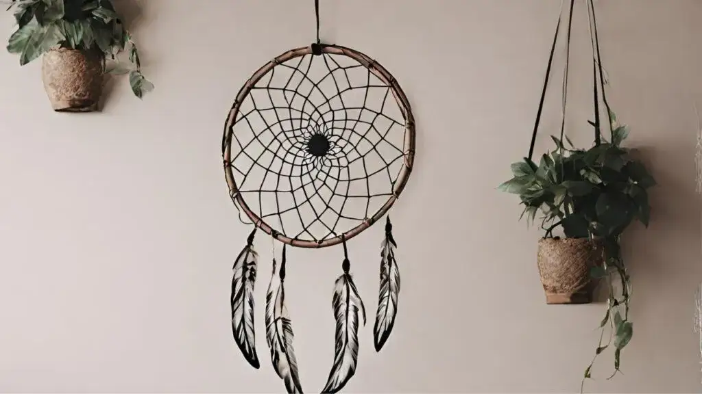 Zdjęcie Wisiorek łapacz snów - co oznacza i jak wpływa na nasze sny