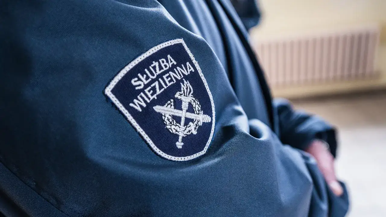 Zdjęcie Ile zarabia się w służbie więziennej? Sprawdź pensje i benefity