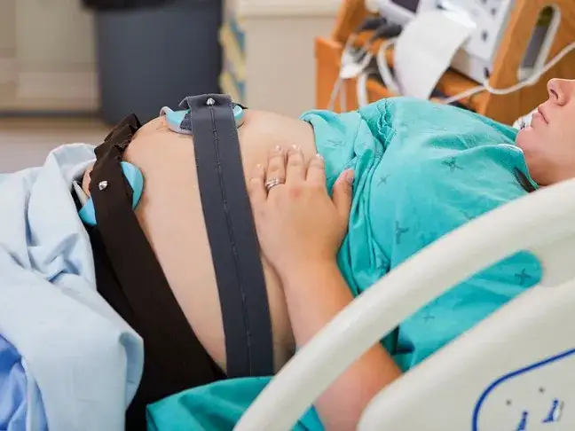 Zdjęcie Indukcja porodu: co to znaczy, metody, wskazania i przeciwwskazania