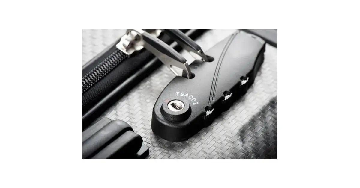 Zdjęcie Jak zmienić kod w walizce Puccini i zwiększyć bezpieczeństwo bagażu