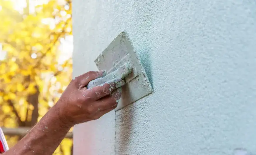 Zdjęcie Jak położyć tynk na elewacji: Krok po kroku dla początkujących