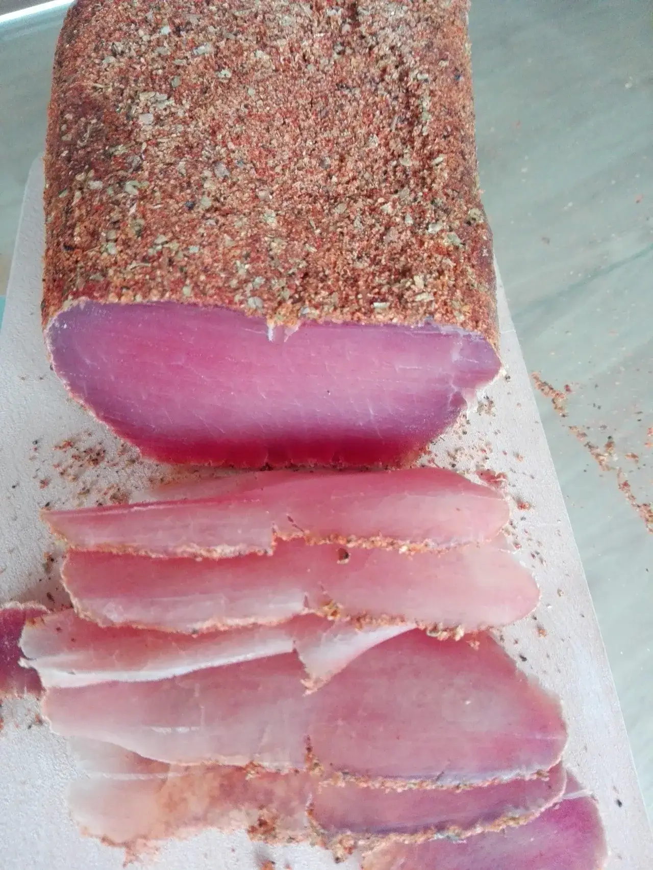 Zdjęcie Domowy schab długodojrzewający: perfekcyjna metoda na wyjątkową wędlinę