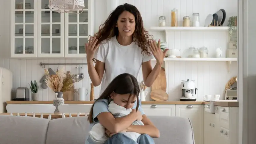 Zdjęcie Jak rozmawiać z rodzicem dziecka agresywnego, by uniknąć konfliktów