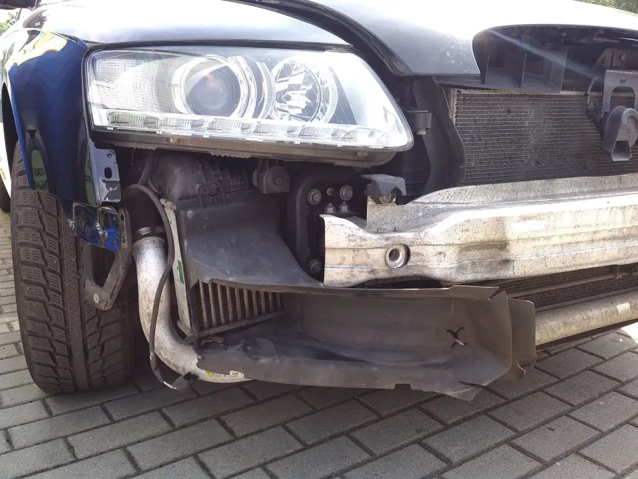 Zdjęcie Jak ściągnąć zderzak Audi A4 B6 - proste kroki bez stresu