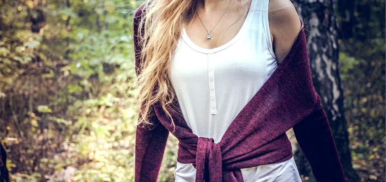 Zdjęcie Sweter czy swetr? Odkryj, która forma jest poprawna według SJP