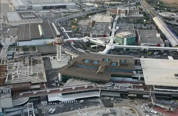 Zdjęcie Rzym które lotnisko wybrać: Fiumicino czy Ciampino i co warto wiedzieć