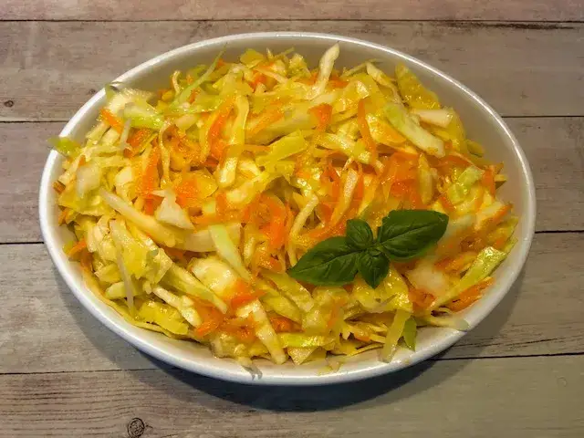 Zdjęcie Sałatka jak z chińskiej restauracji – prosta i smaczna receptura w domu